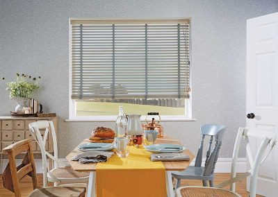 Wood Venetian Highland - Galaxy Blinds